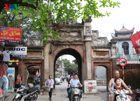 Peace in Ninh Hiep ancient village